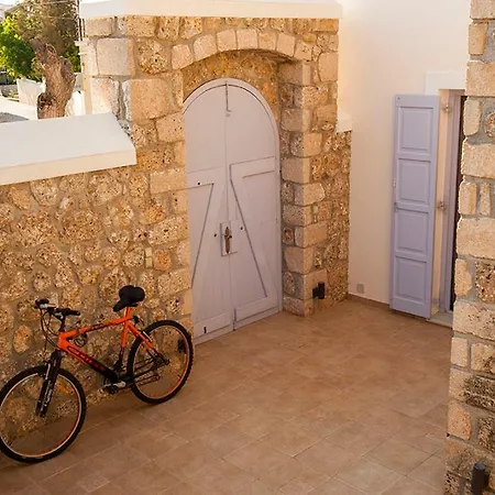Villa Aelia In - Charm & Convenience, 2min
