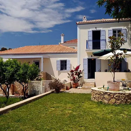 Villa Aelia In - Charm & Convenience, 2min *